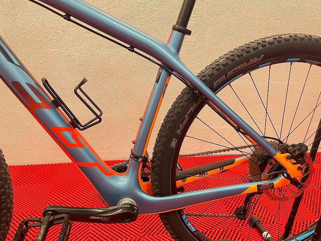 Biciclette: Felt Nine 4 Gr. M Occasion – Usato da Diessenhofen venduto da MotoshopZachmann 1