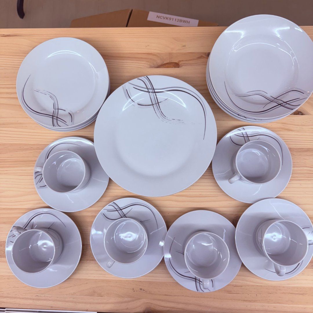 Set di piatti: Vaisselle – Usato da Vevey venduto da secondlifevevey