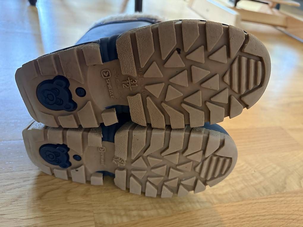 Scarpe per ragazzi: Gefütterte Gummistiefel – Usato da Zürich venduto da aqualina77 2
