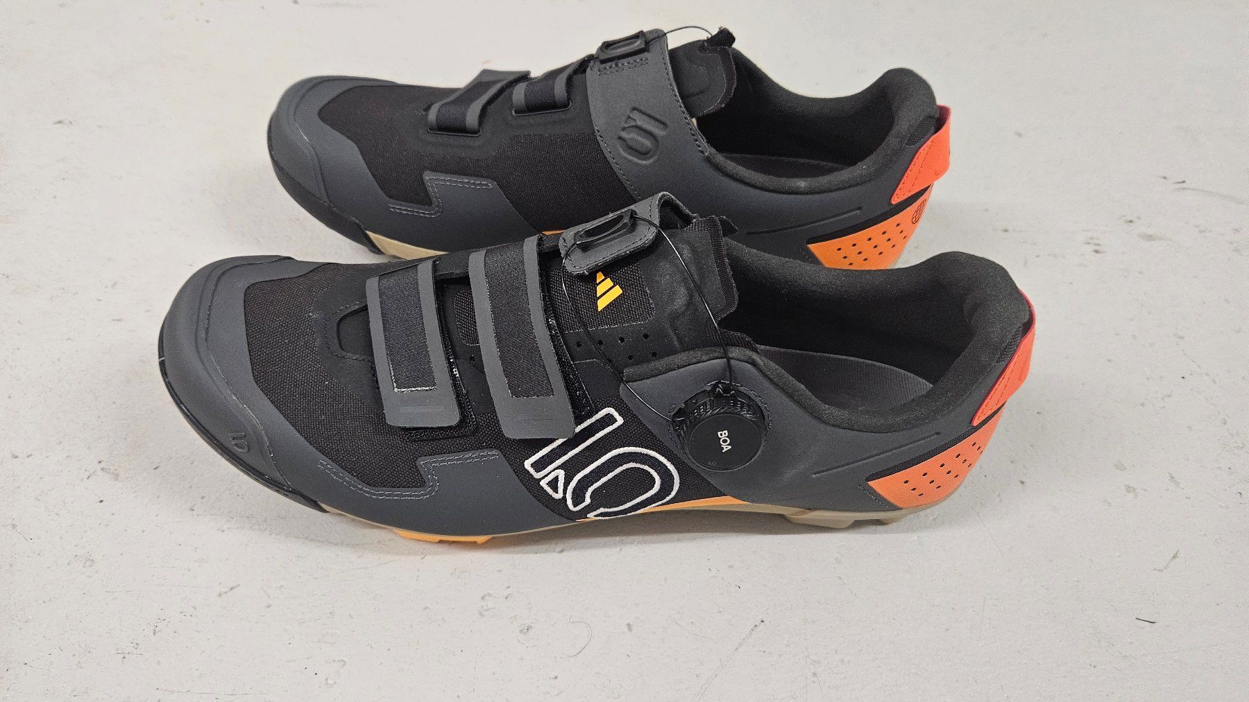 Five Ten Herrenschuhe: MTB Schuhe FiveTen ( Adidas) – Neu und originalverpackt aus Felben-Wellhausen von Pipo200