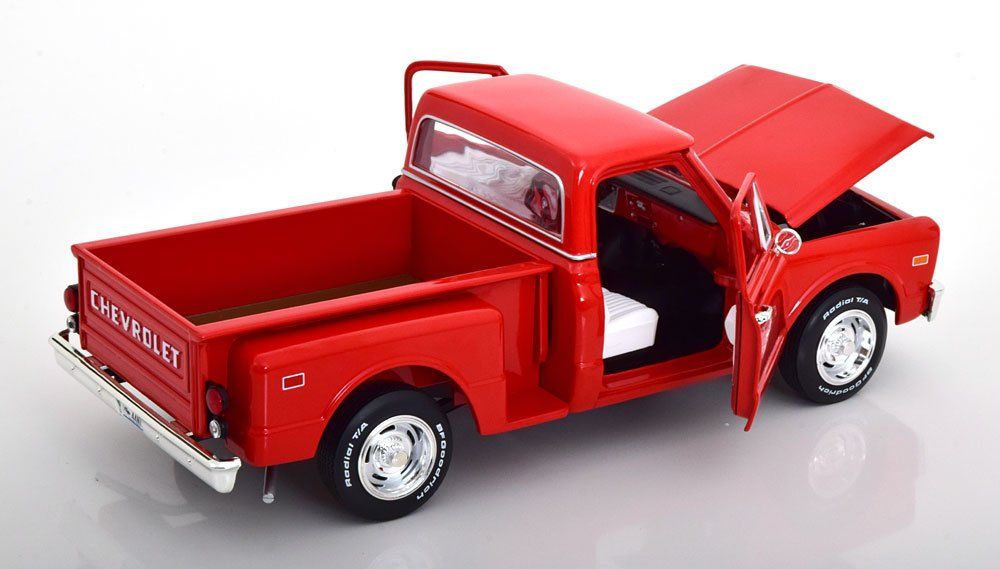 Chevrolet Modellautos: Chevrolet C10 Stepside Pick Up 1968 hellrot / schwarz   1:18 – Neu und originalverpackt aus Gerlafingen von espero88 3