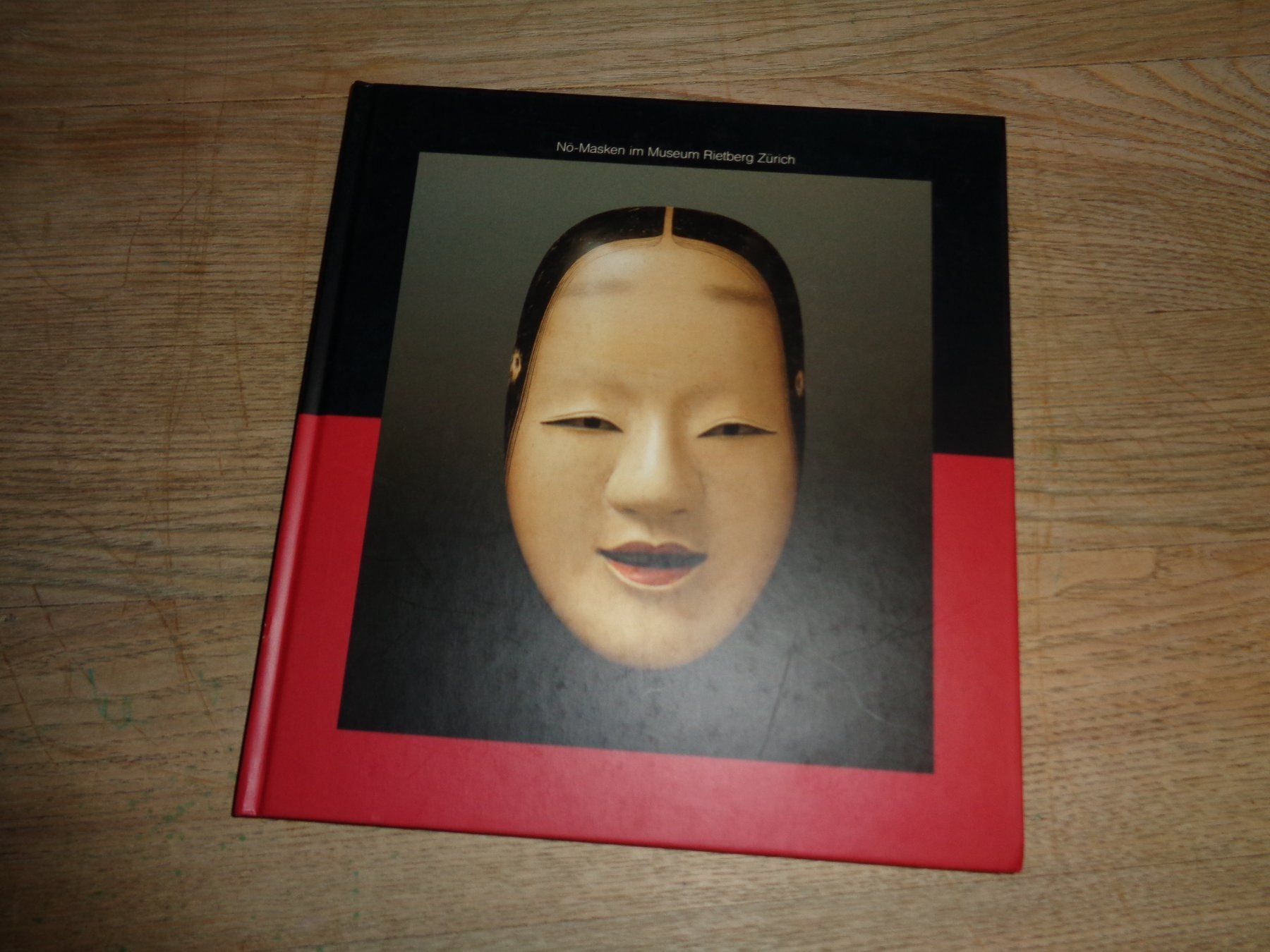 Libri: NO MASKEN Museum Rietberg rar – Usato da Welschenrohr venduto da Regool