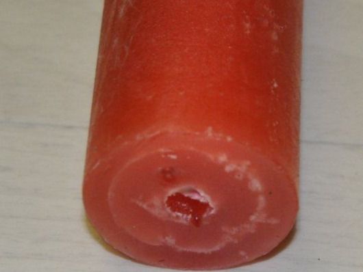 Kerzen: 1 lange rote Kerze durchgefärbt Geschenk – Neu (gemäss Beschreibung) aus Oberrüti von ELALL 1