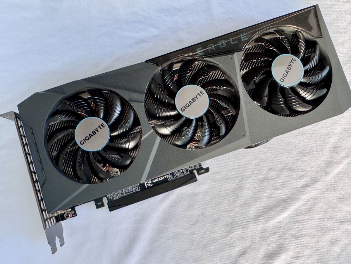 Gigabyte Schede grafiche: Gigabyte GeForce RTX 3070 Vision OC 8GB – Usato da Luzern venduto da Ricobac