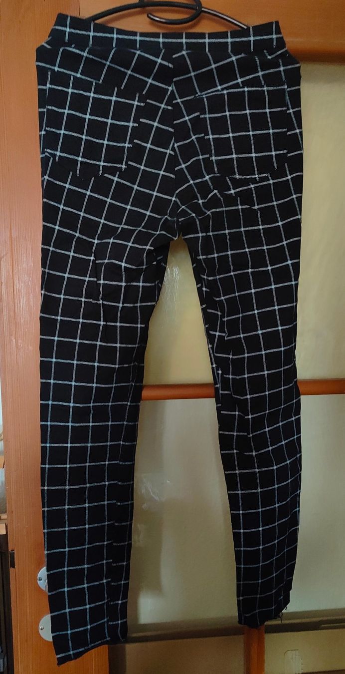 H&M Pantaloni: H&M Stoffhose Grösse 36 – Usato da Zürich venduto da tweetys78 1