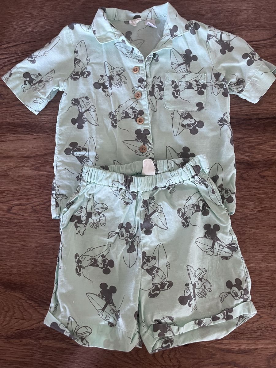 H&M Kleiderpakete & -sets: H&M Mickey Mouse Türkis Set Gr. 98 – Gebraucht aus Zollikerberg von LLV