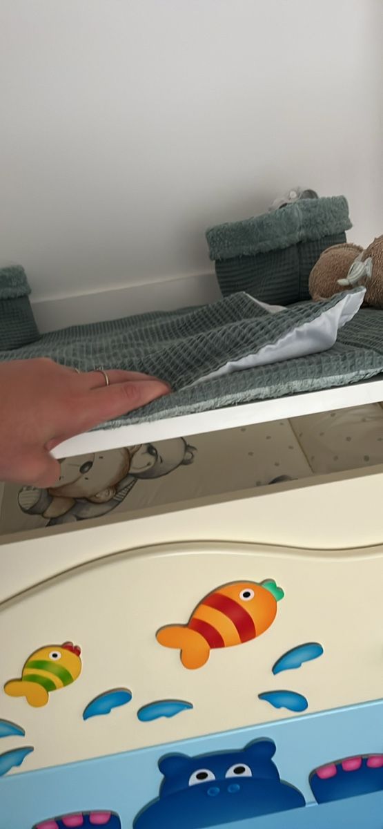Tables à langer & accessoires: Changing table/ Wickelkommode und Schubladen – D'occasion à Winterthur par ama_cz7g 2