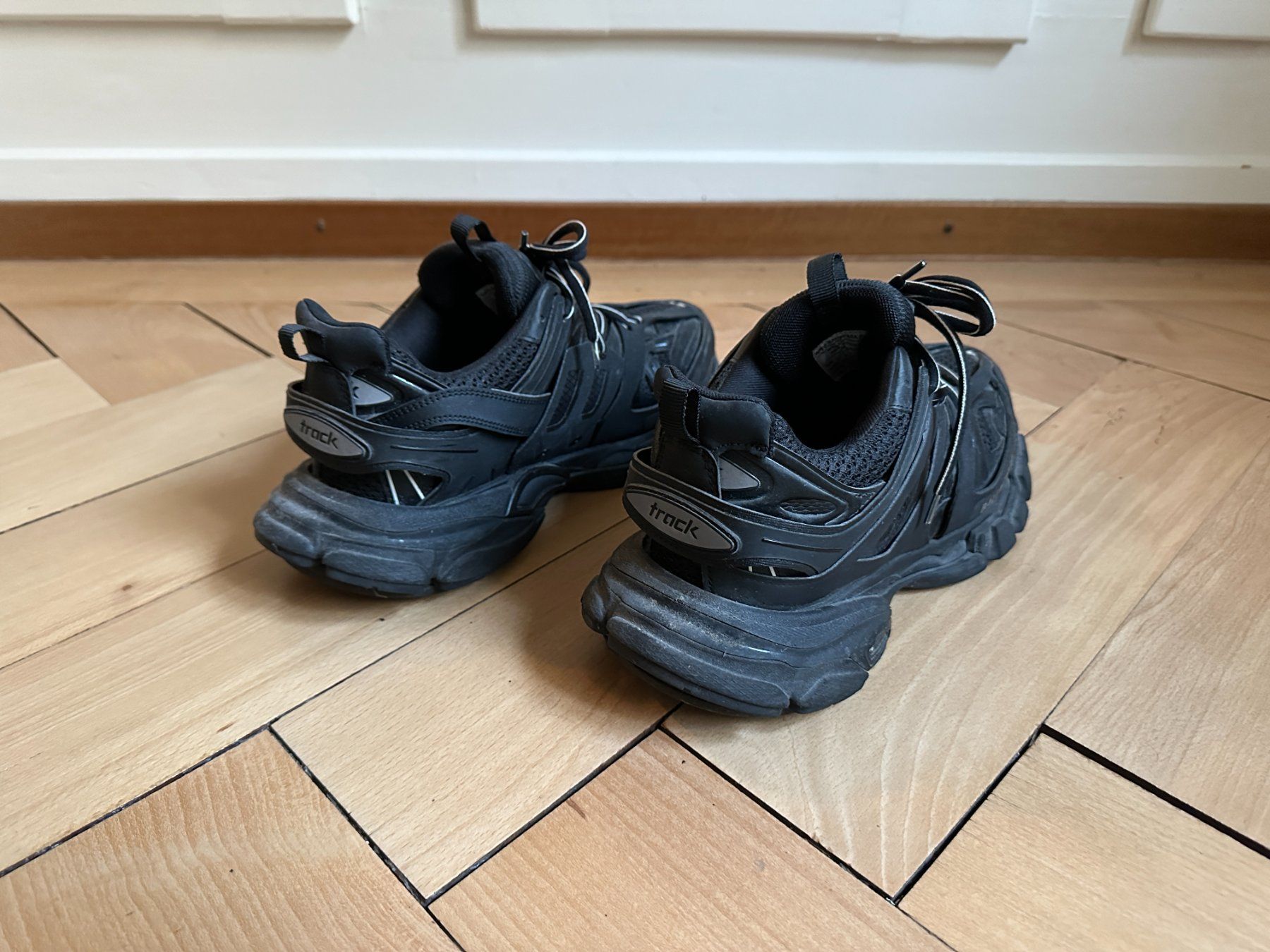 Balenciaga Scarpe da uomo: BALENCIAGA Track Sneaker schwarz 41 – Usato da Zürich venduto da Diazaio 2
