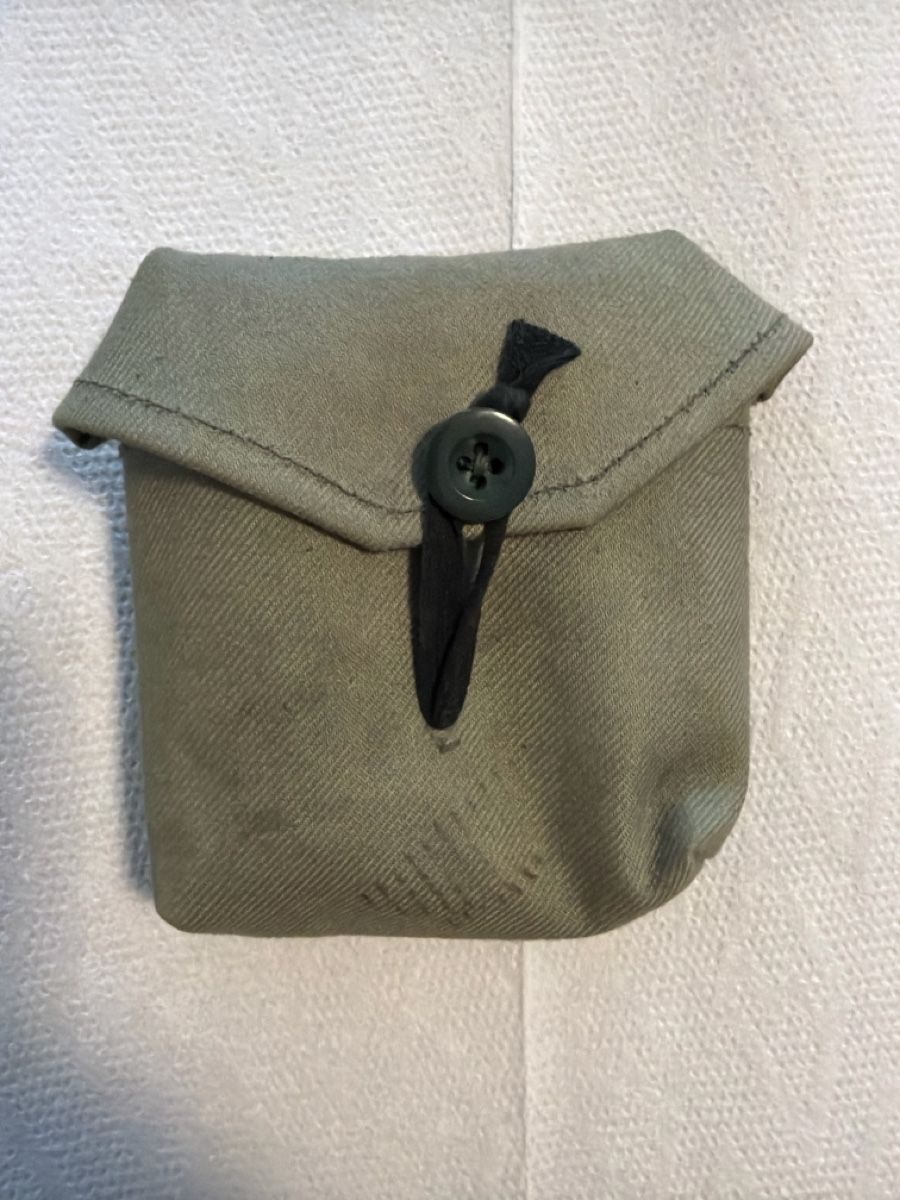 Schweizer Armee Uniformen: Putzzeug Sig P49 ou P210 – Gebraucht aus Lausanne von Erion2015