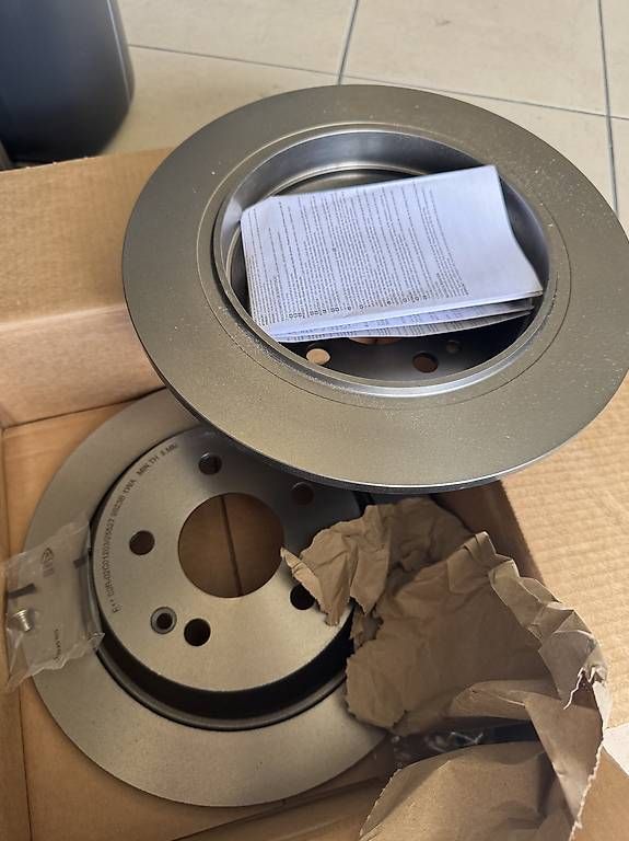 Alle Autoersatzteile: Disques frein Viano/Vito W639 – Gebraucht aus Vionnaz von ric_9nvy 1
