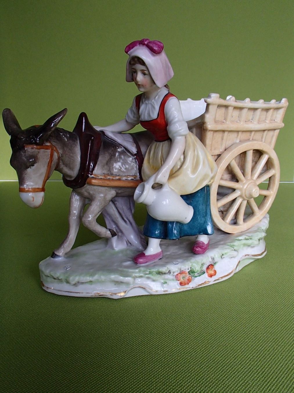 Statuette: Sitzendorf Figur Bauernmädchen mit Esel – Usato da Schöfflisdorf venduto da pullux