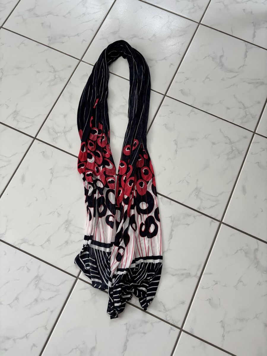Altro abbigliamento per bambina: Sciarpa 🧣  – Nuovo (secondo la descrizione) da Schwyz venduto da Francesca54
