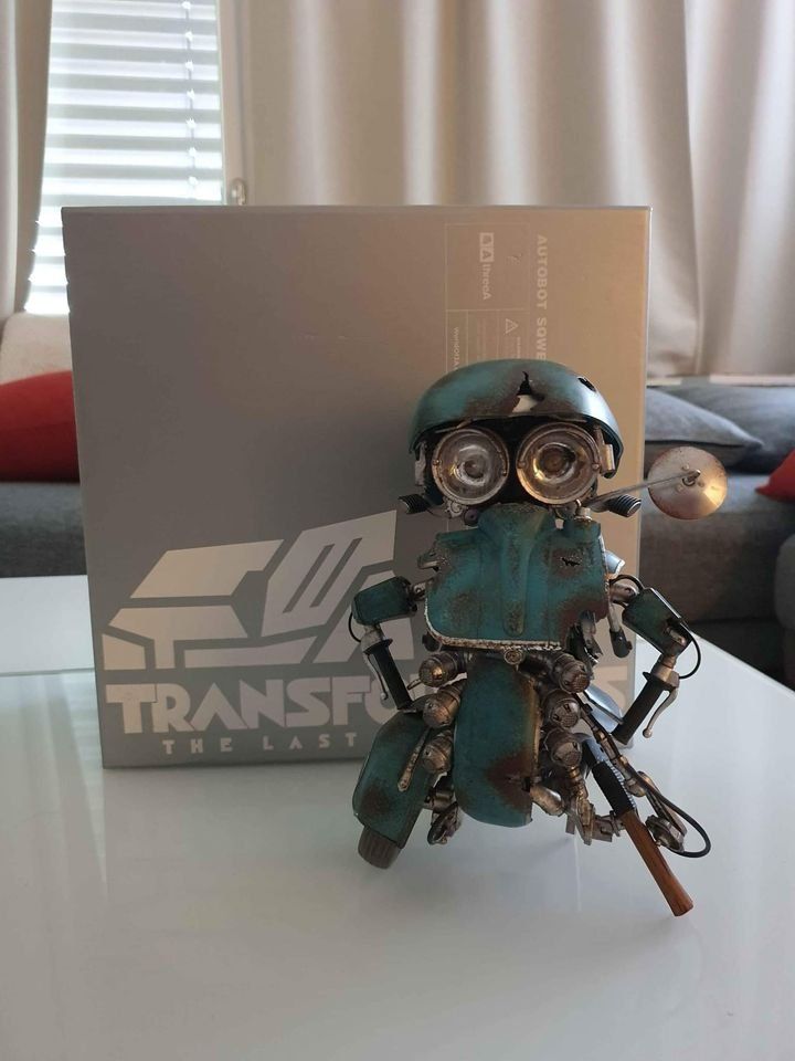Statuette: Autobot Sqweeks - Transformers The Last Knight - 1/6 Scale – Usato da Emmen venduto da SpassBieterBot