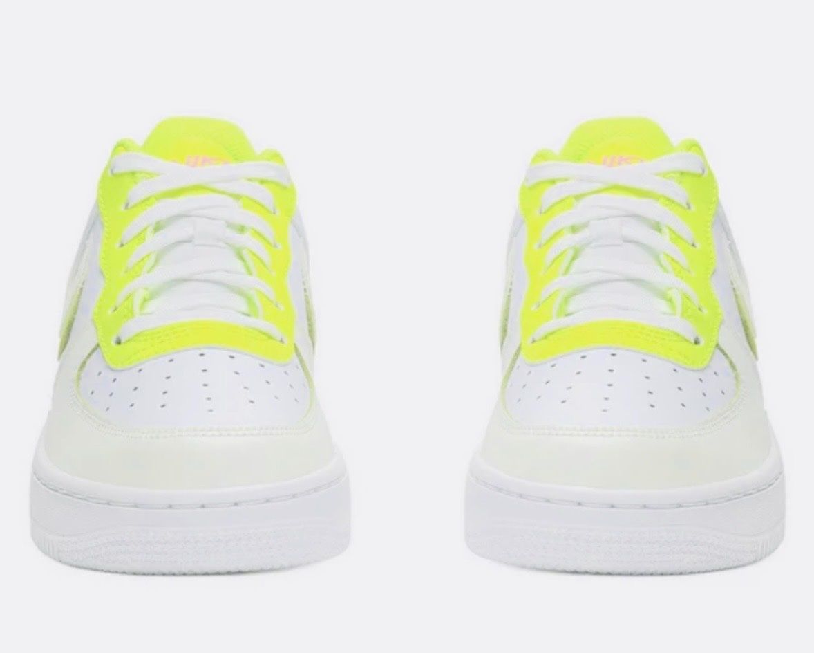 Nike Scarpe da donna: Grade School Air Force 1 LV8 – Nuovo (secondo la descrizione) da Pfäffikon ZH venduto da Stickiller 3
