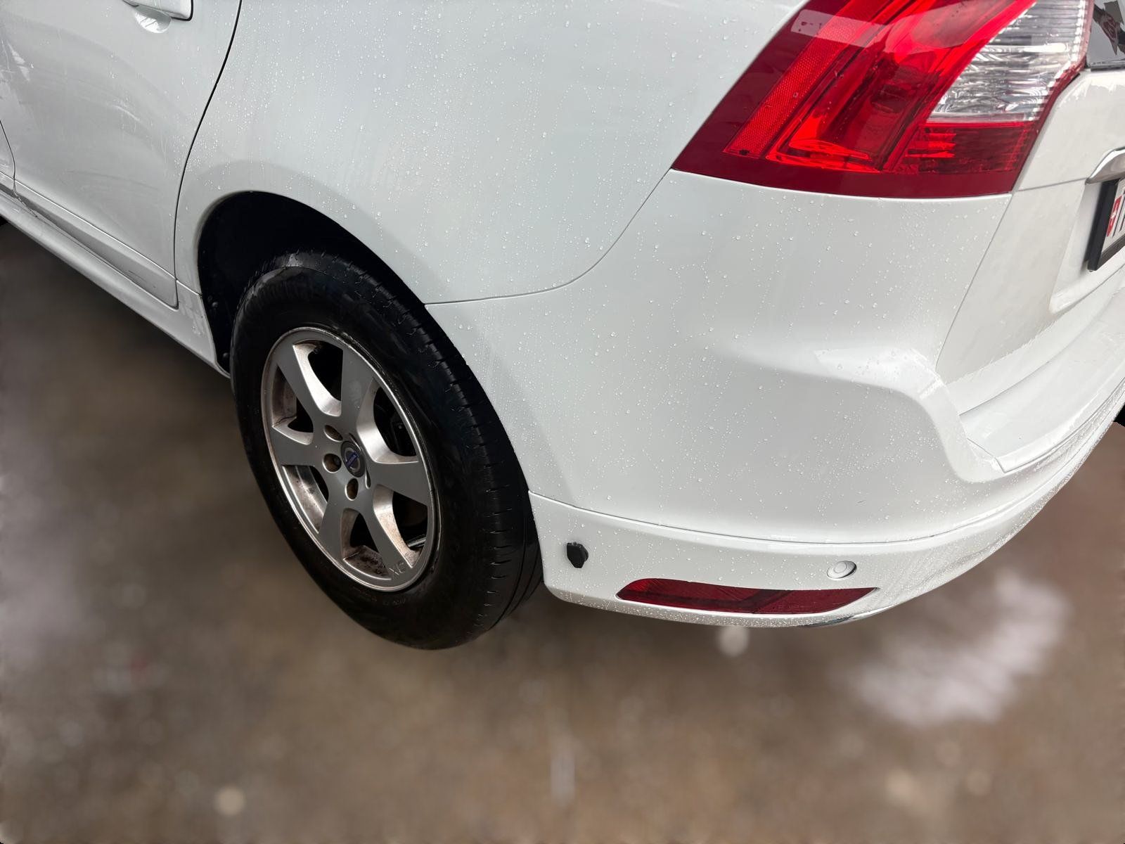 Volvo Automobili: Volvo XC60 D4 AWD – Usato da Giubiasco venduto da AUTOTECNICA 7