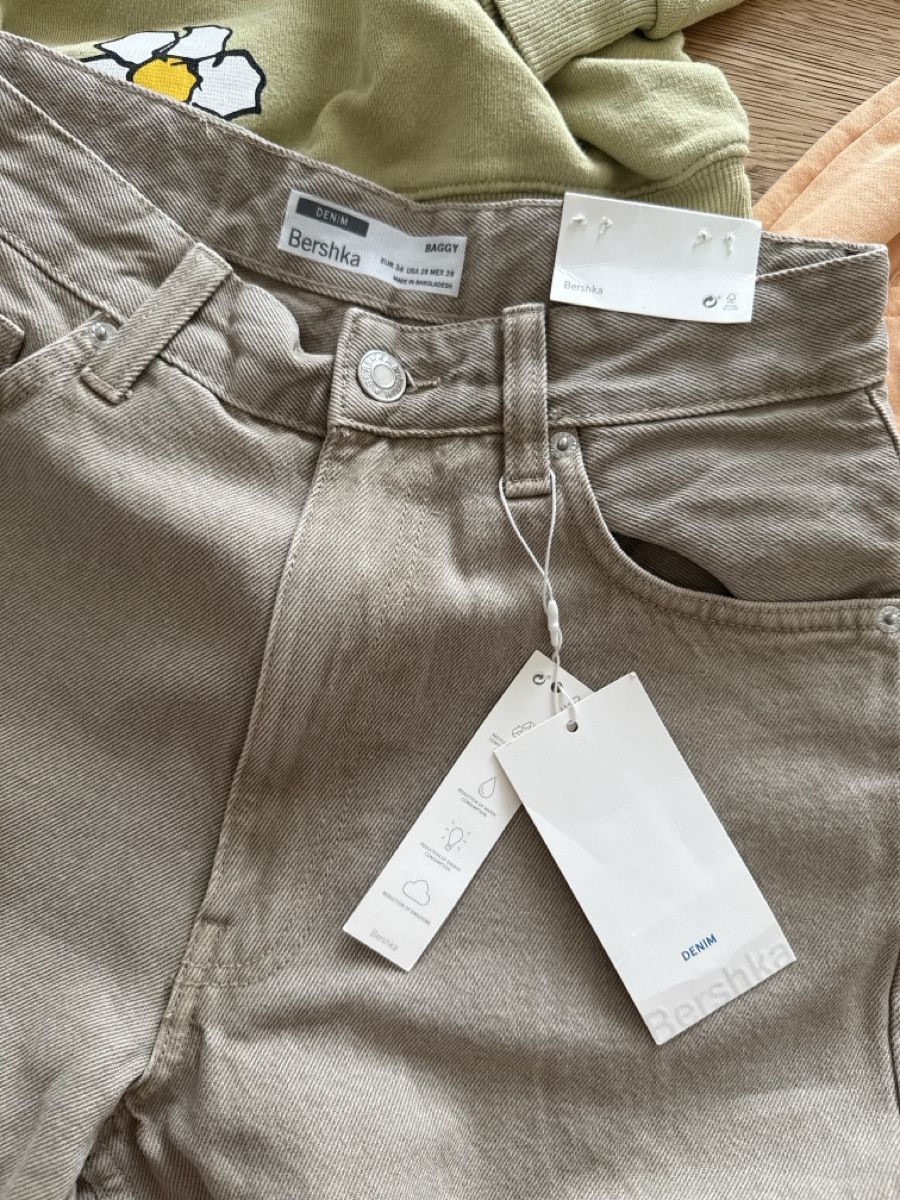 Bershka Lotti di vestiti: Bundle size XS/S/ Zara,Nike,Bershka/pull&bear – Usato da Boswil venduto da hey.itsme 2