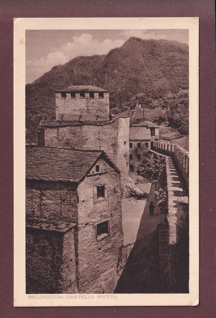 Cartoline postali: BELLINZONA - Castello Svitto – Usato da Pully venduto da nicecards