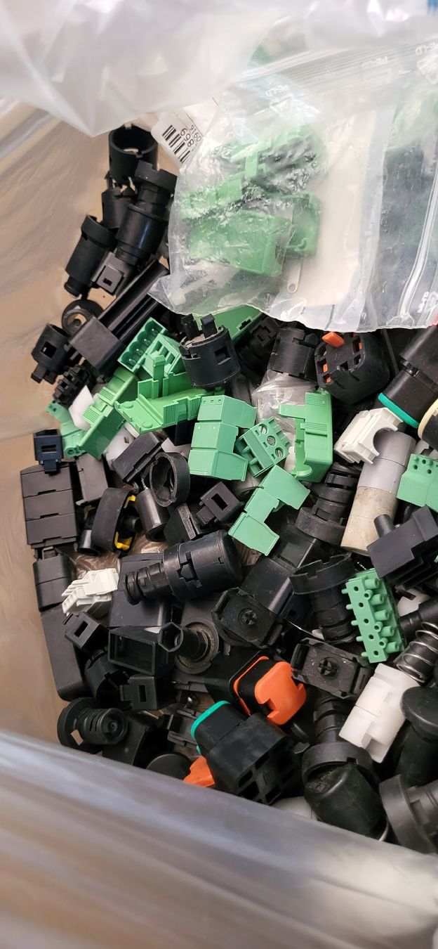 Elektronikbauteile: Grosses Konvolut diverse Elektronik-Teile, Stromerbedarf – Gebraucht aus Konolfingen von Bio-suisse 3