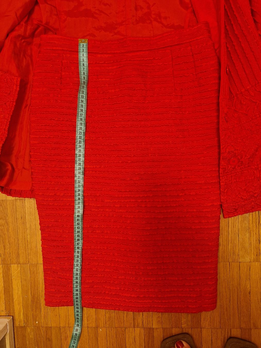 Costumes: Akris Kostüm rot Grösse 40,  Seide Wolle – D'occasion à Binningen par Daja75 4