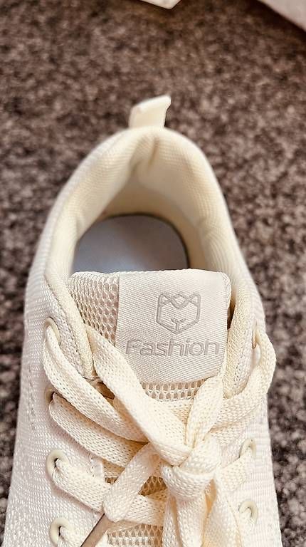Scarpe da donna: Freizeitschuhe Fashion – Usato da Düdingen venduto da Tibi1966 1