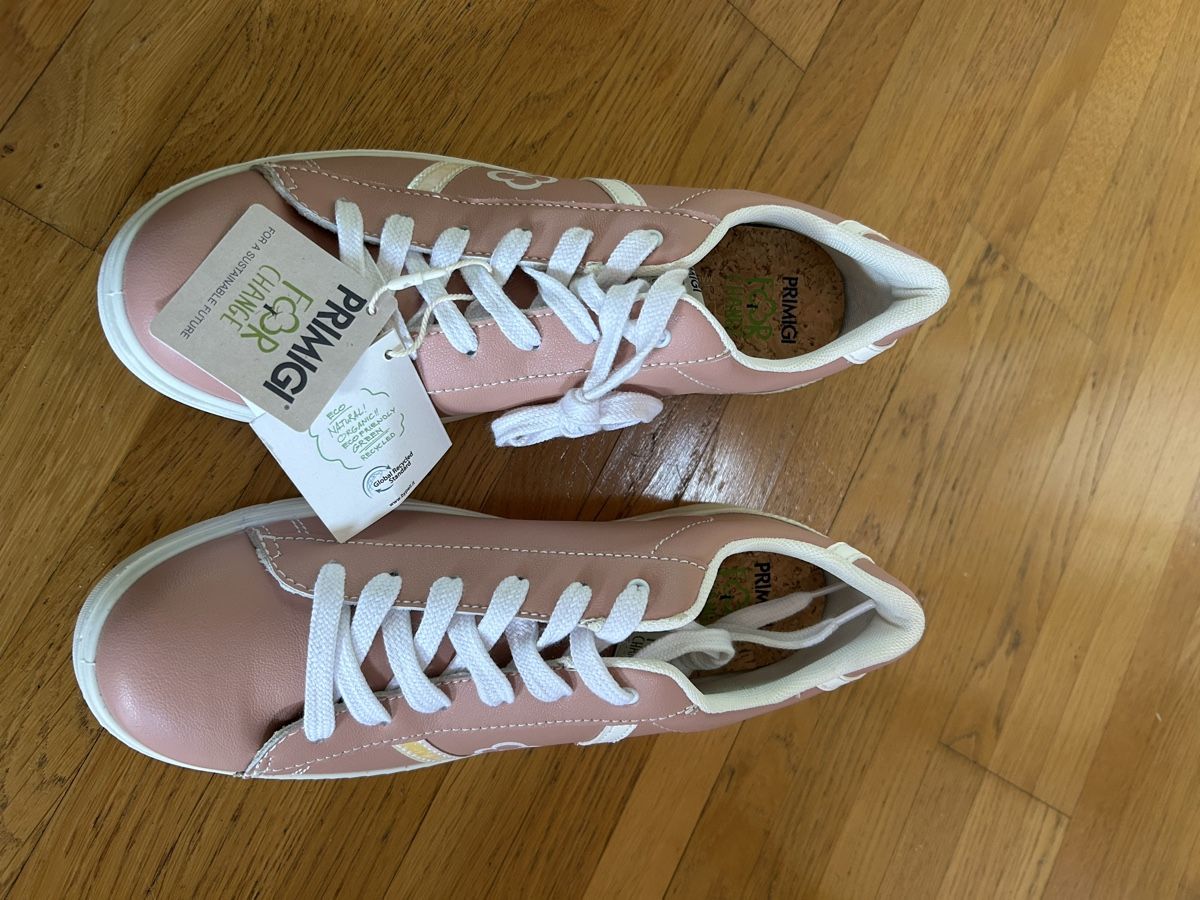 Primigi Scarpe per ragazze: Primigi Lederhalbschuh Gr. 39 – Nuovo e nell'imballaggio originale da Goldiwil (Thun) venduto da chrigle24