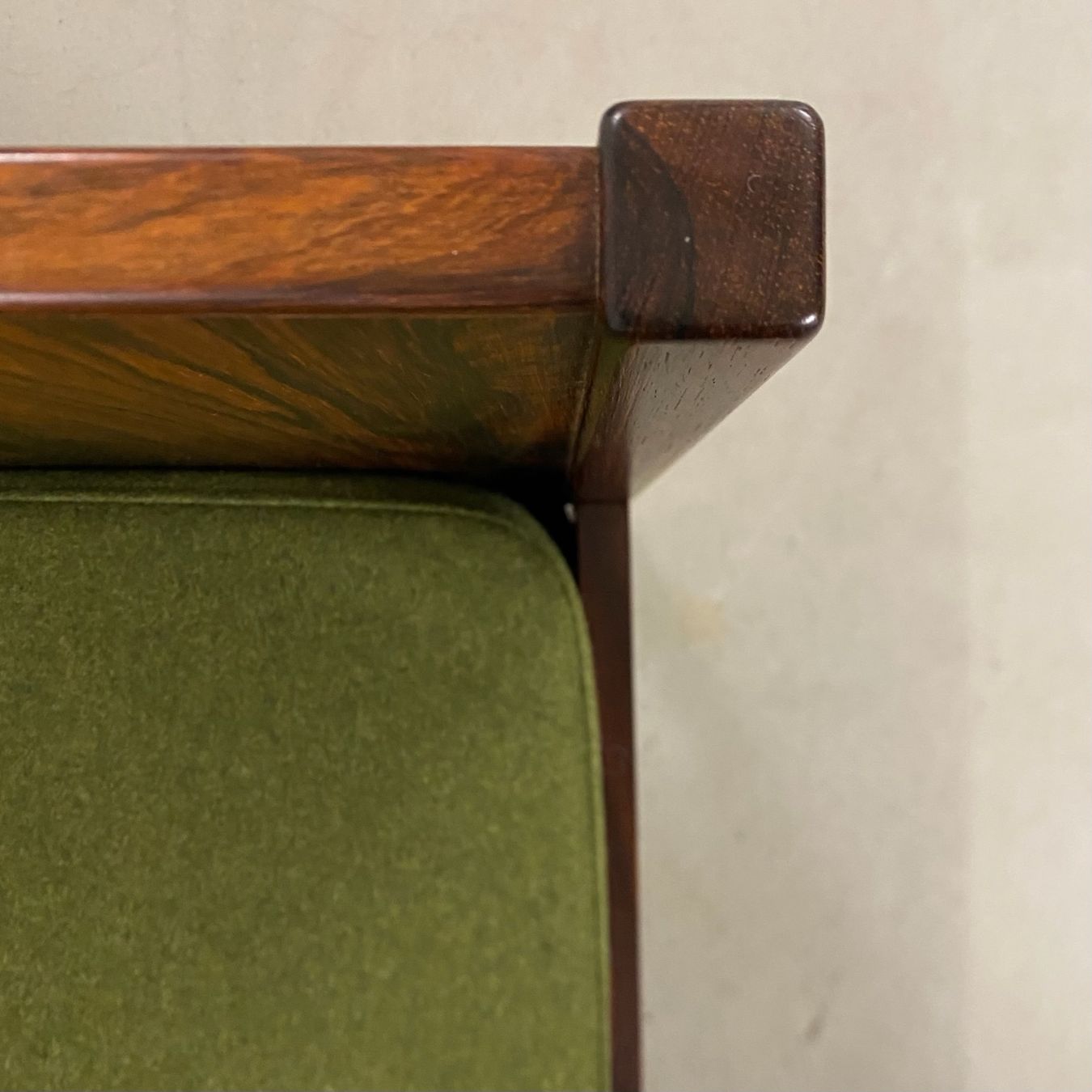 Divani: Danish Palisander Daybed Bett 1960s restauriert – Usato da Basel venduto da MidMod20C 2