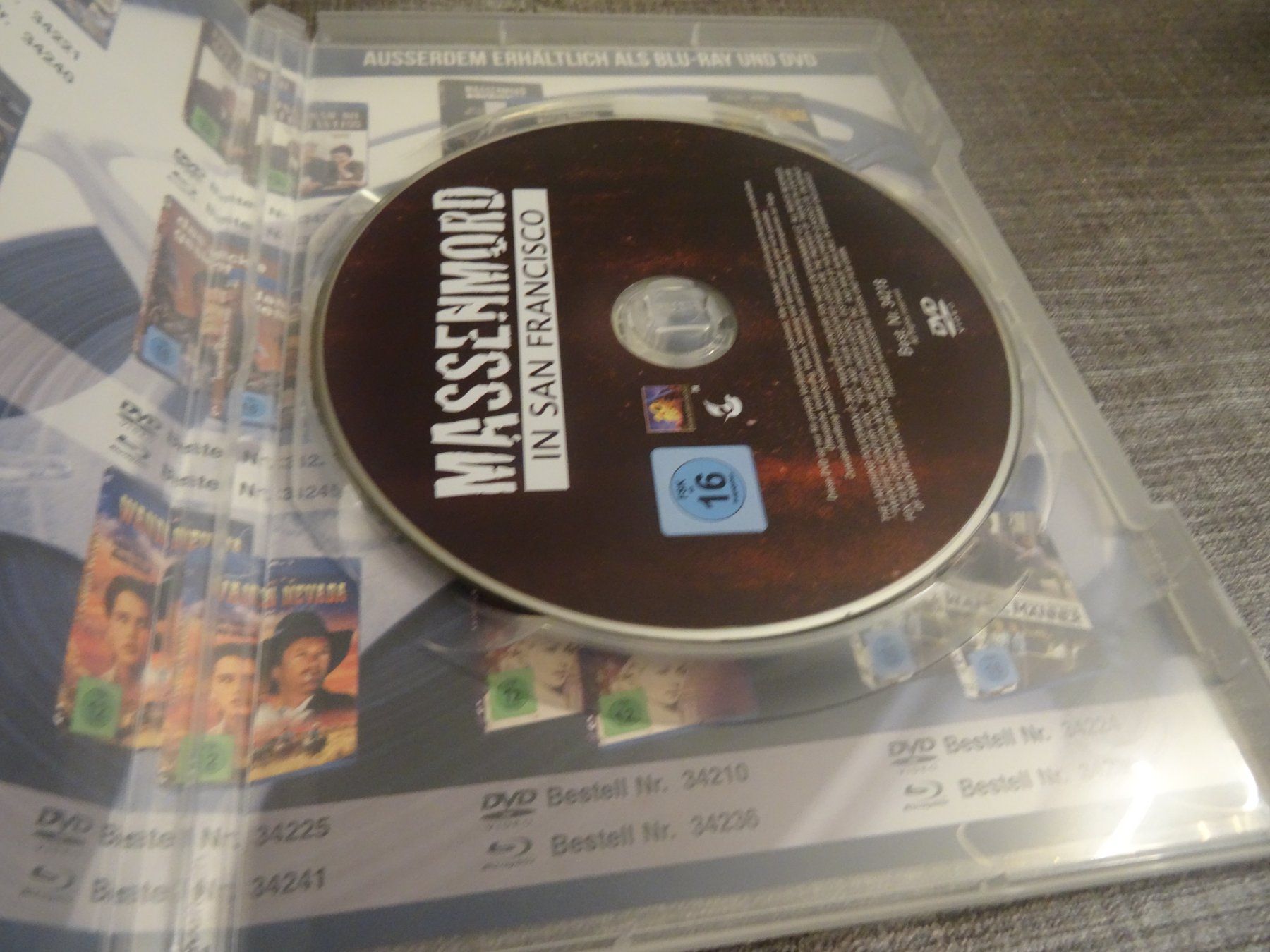 Alle DVDs: DVD Massenmord in San Francisco – Gebraucht aus Olten von Disc-Verkauf 1
