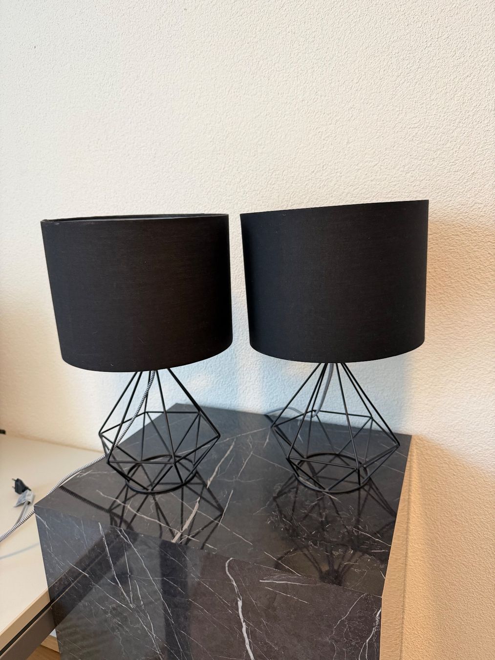 Lampes: Zwei Nachttischlampen – D'occasion à Zug par lj.bag