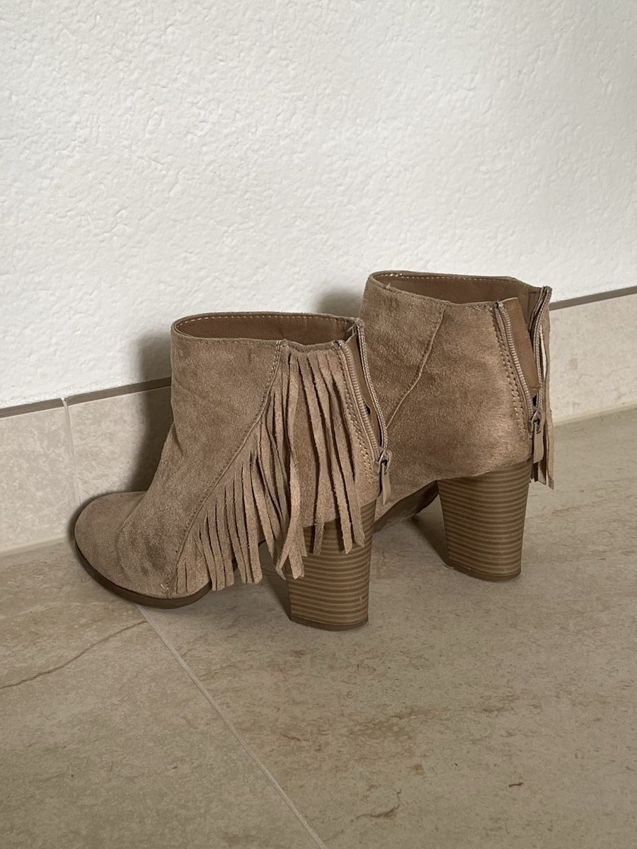 Scarpe da donna: Boots mit Fransen, Grösse 38, Herbststiefel, Cowboy – Usato da Lostorf venduto da Inga_r 1
