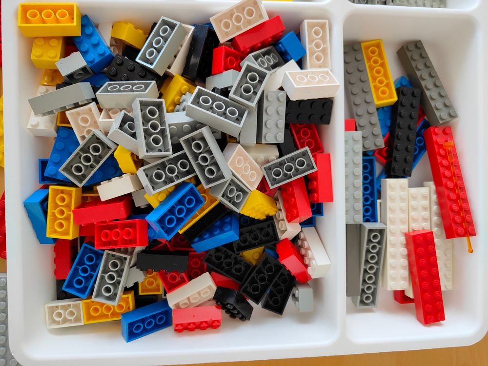 Lego Giocattoli: Lego-Kleinteile, Plättli, Steine, gem. Bild, ohne Behälter – Usato da St. Gallen venduto da Bisaknosp 4