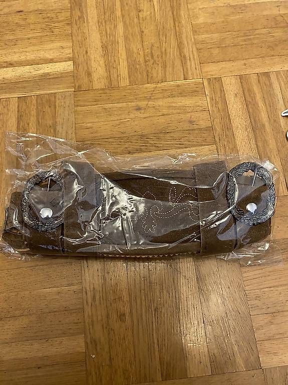 Pantaloni: Trachtenlederhose – Nuovo e nell'imballaggio originale da Dozwil venduto da Taucher88 3