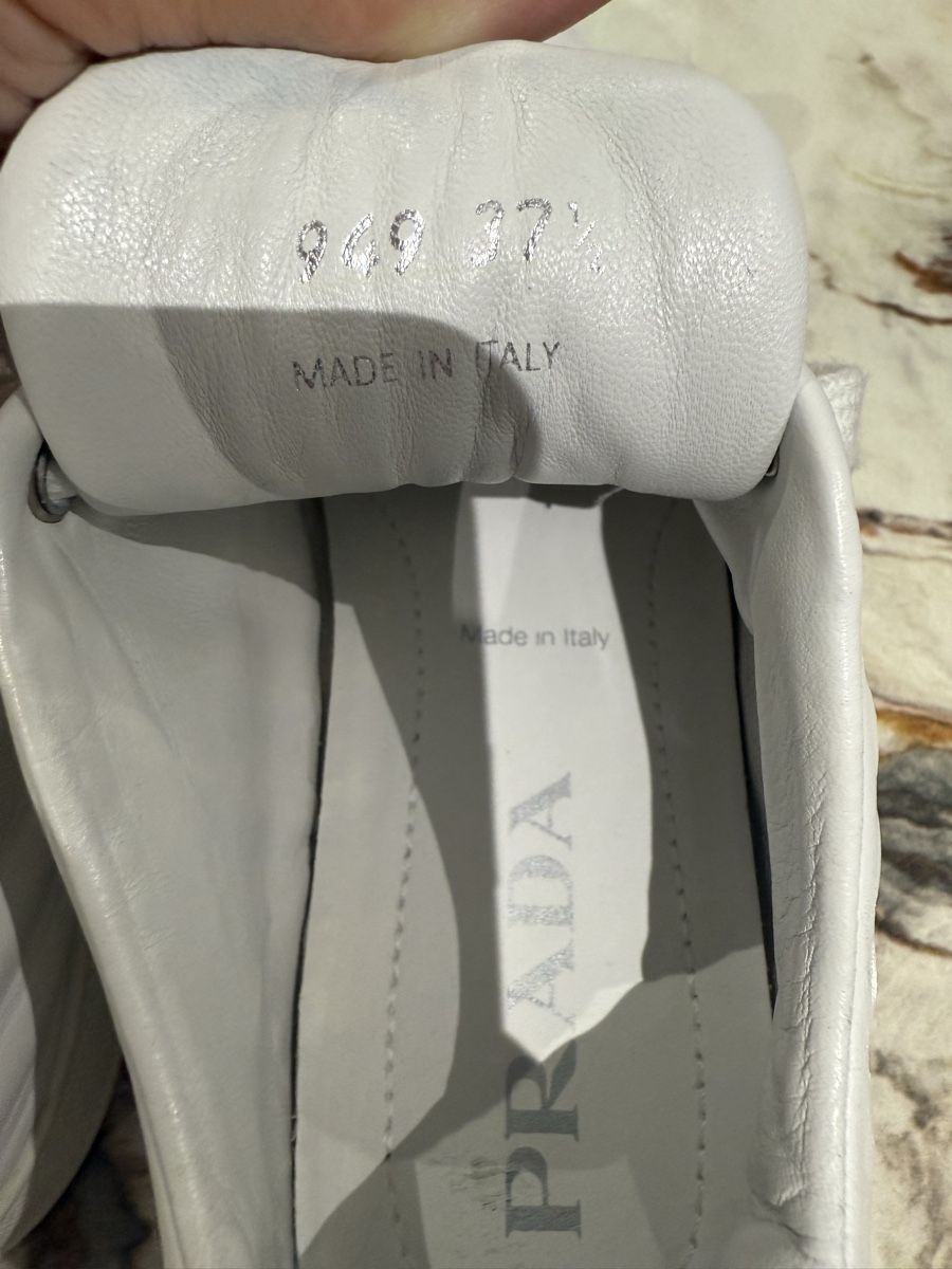Scarpe da donna: Prada Baskets en cuir blanc T 37.5 - État impeccable! – Usato da Studen BE venduto da kim_d27q 4