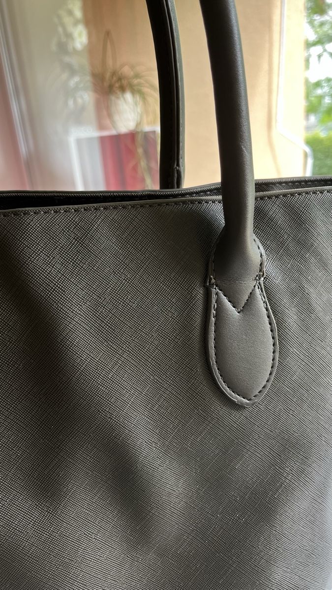 Borse da donna: Elegante Damen Handtasche / Shopper – Usato da Schübelbach venduto da lan_2rdc 4