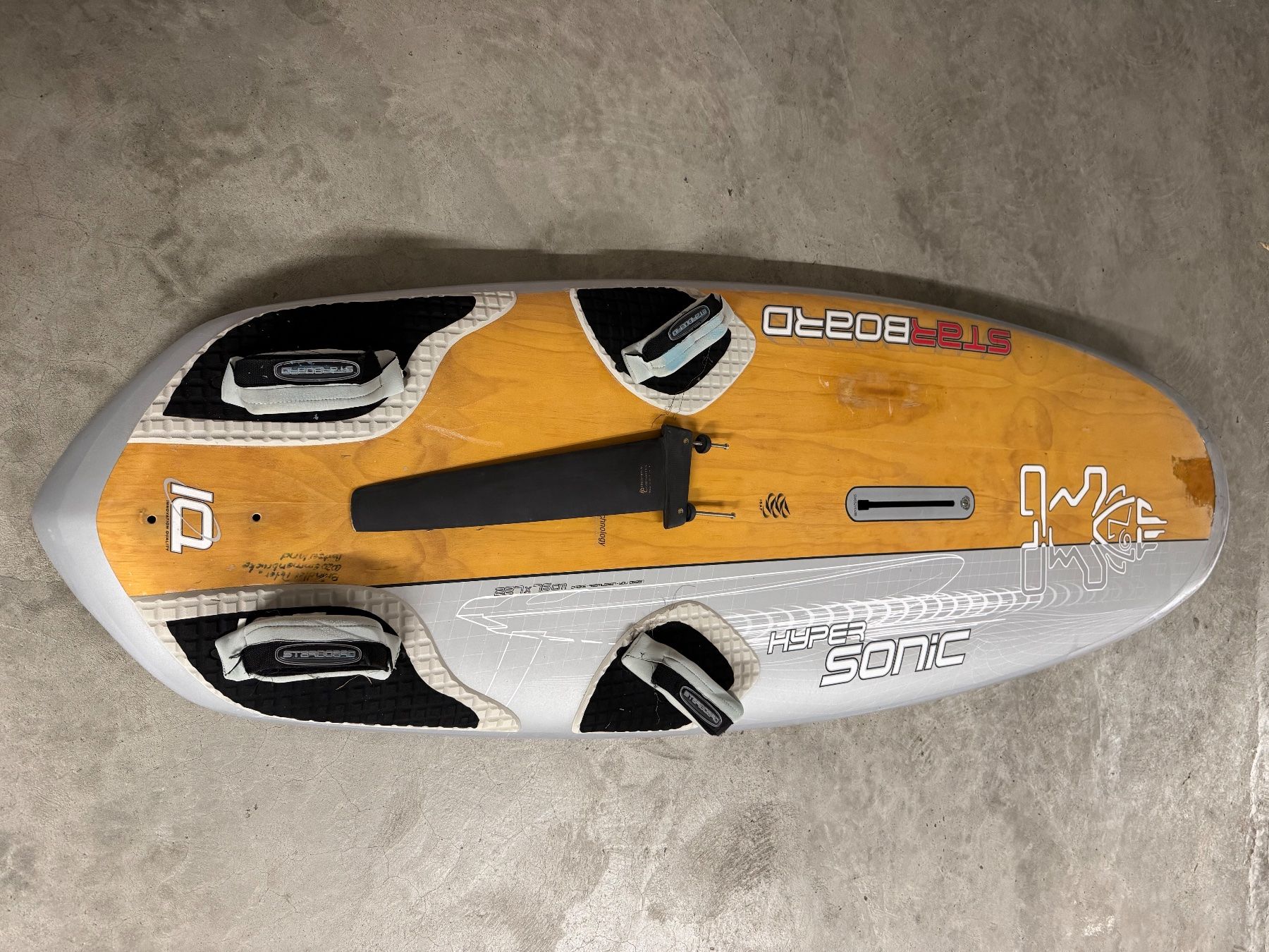 Tavole da surf e di nuoto: Windsurf Board Hypre Sonic – Usato da Emmenbrücke venduto da Fatboy60