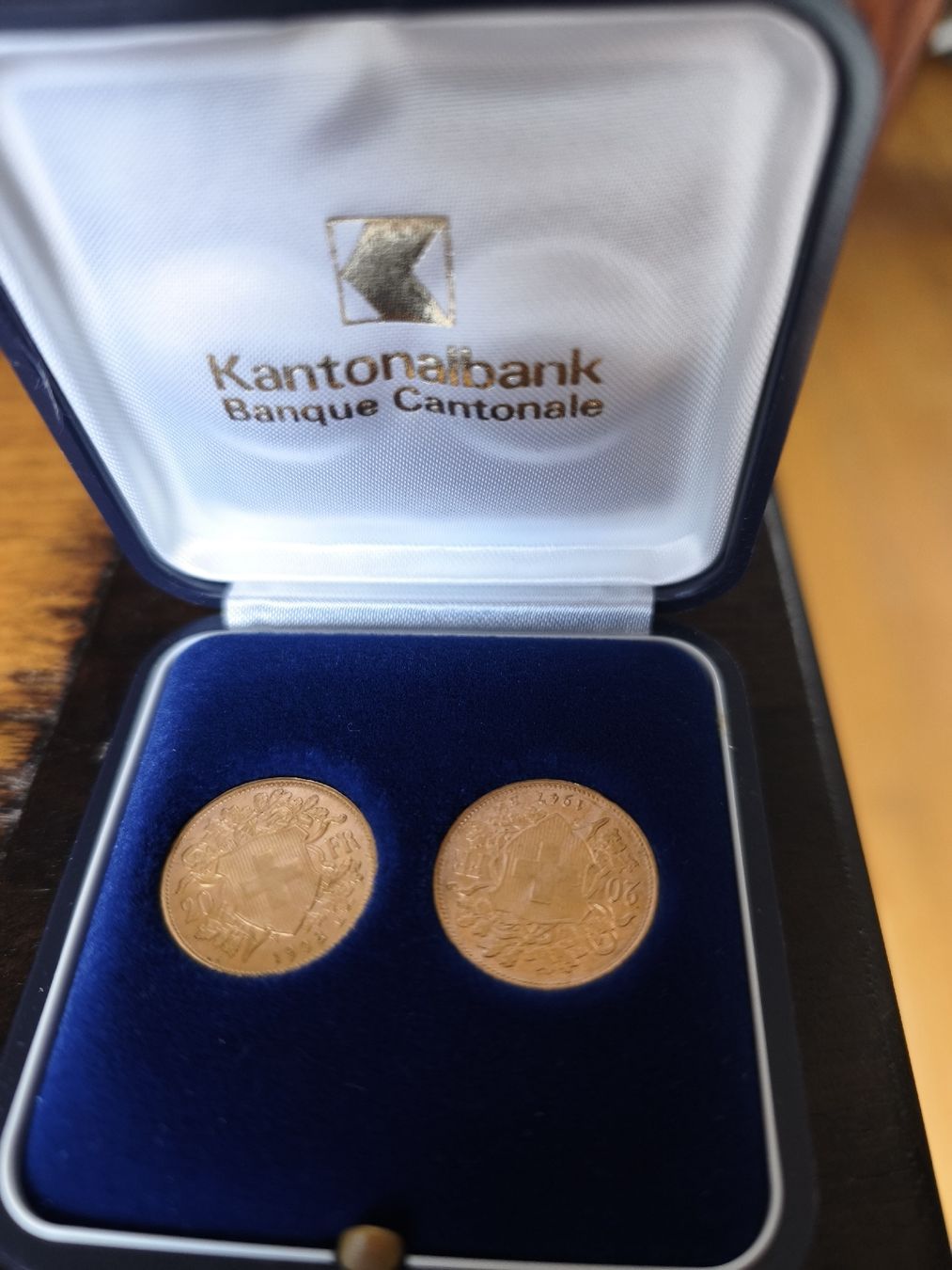 Alle Münzen: 2x 20 Fr. Gold – Neu und originalverpackt aus Oberurnen von attratto