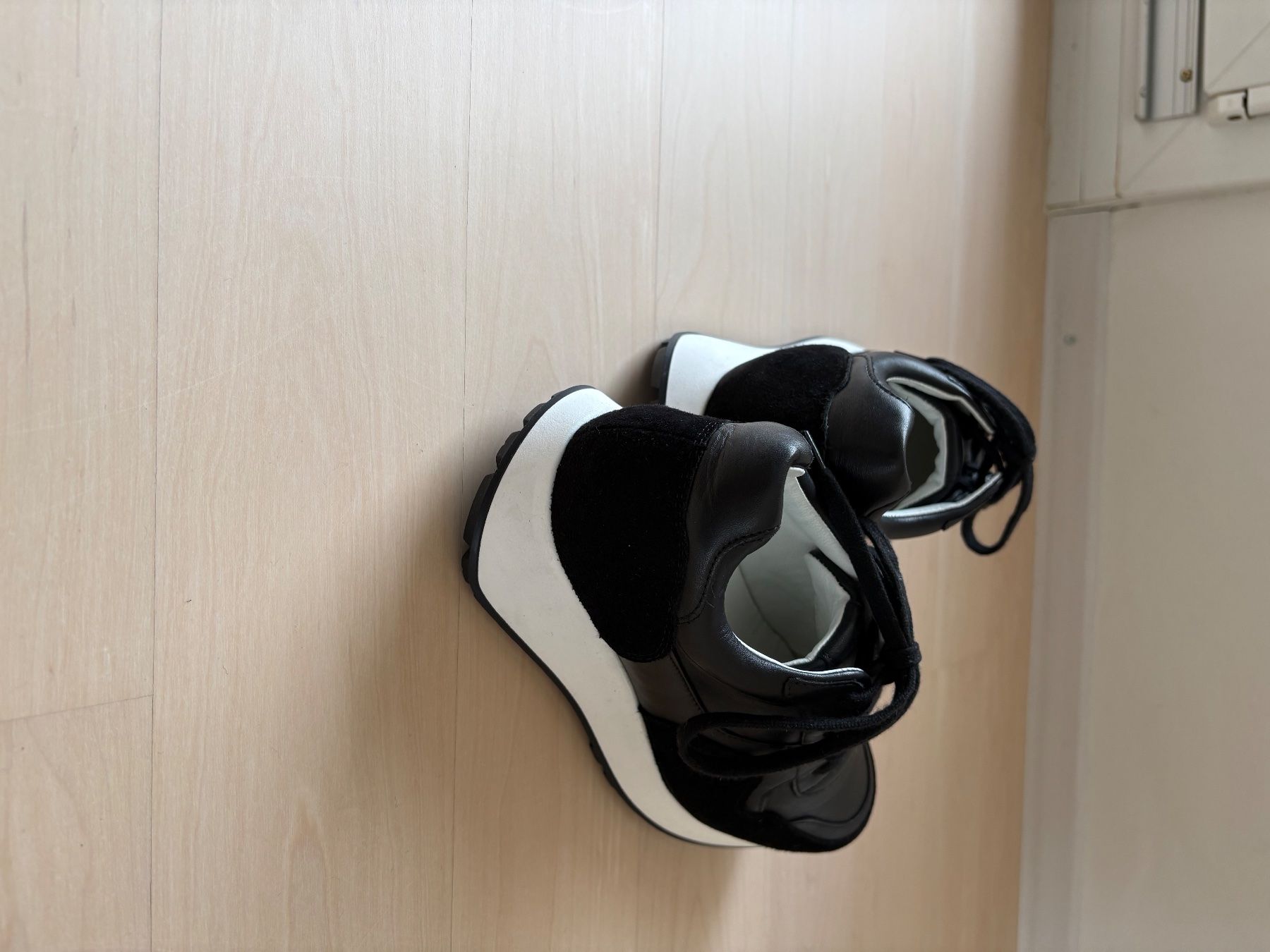 Scarpe da donna: NEUE Sneaker (Gino Rossi) Gr.37 – Nuovo (secondo la descrizione) da Gossau SG venduto da Black-Queen 5