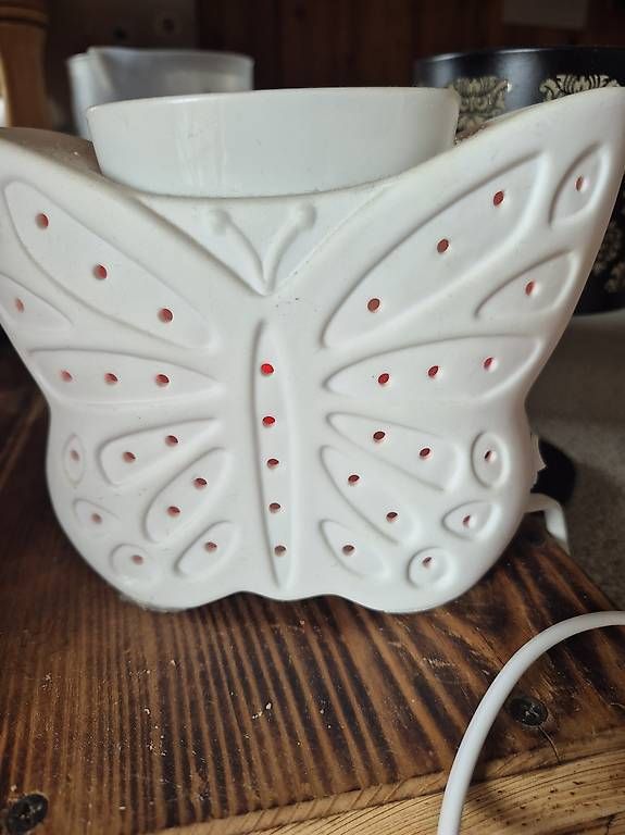 Partylite Tutte le decorazioni: Diffuseur de parfum/huiles essentielles papillon neuf! – Usato da Les Rasses venduto da bla_c5x8 3
