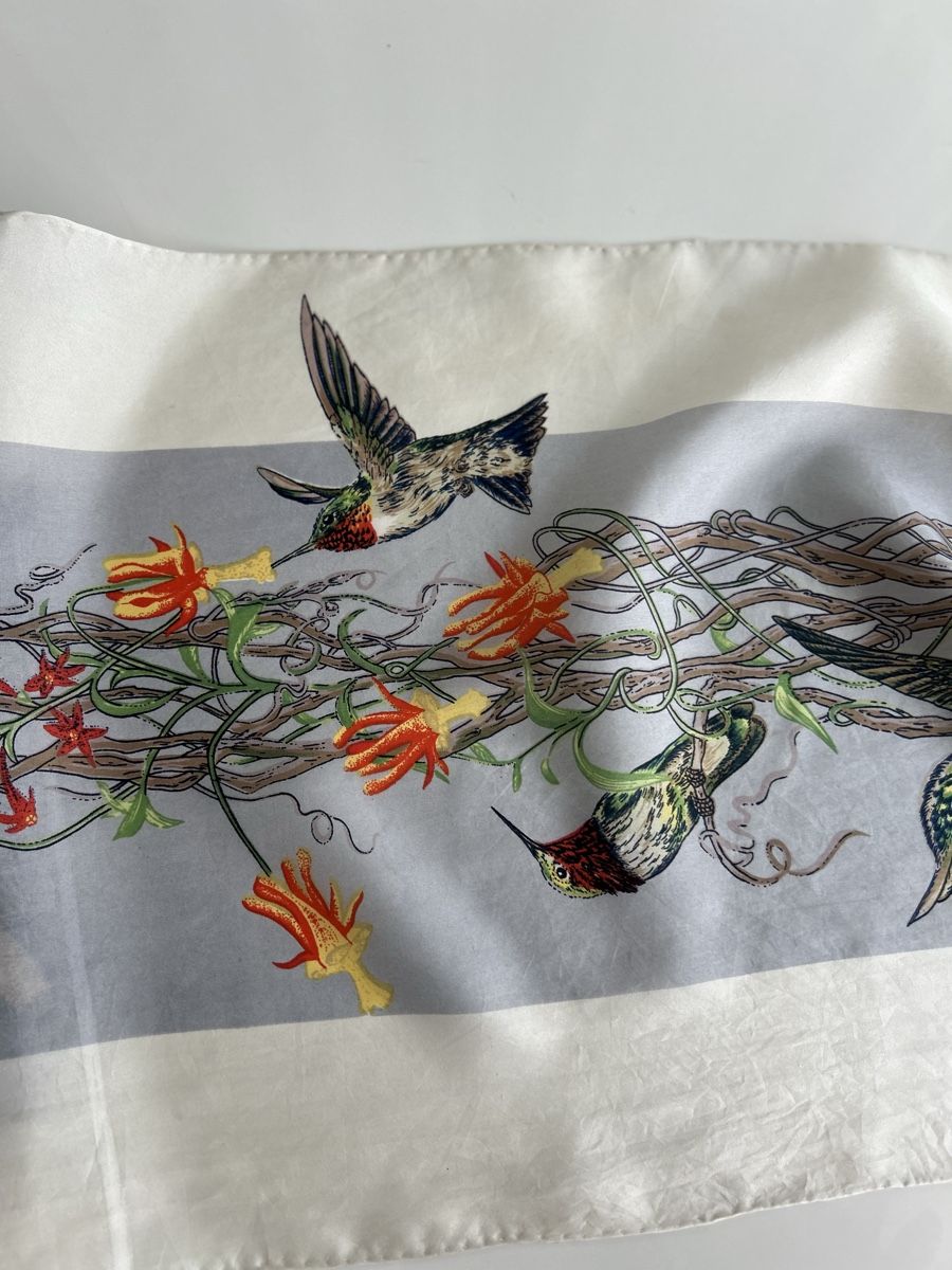 Foulards, Tücher & Schals: Silk Scarf Hummingbird Print good condition  – Neu (gemäss Beschreibung) aus Saland von ele_vc96 1