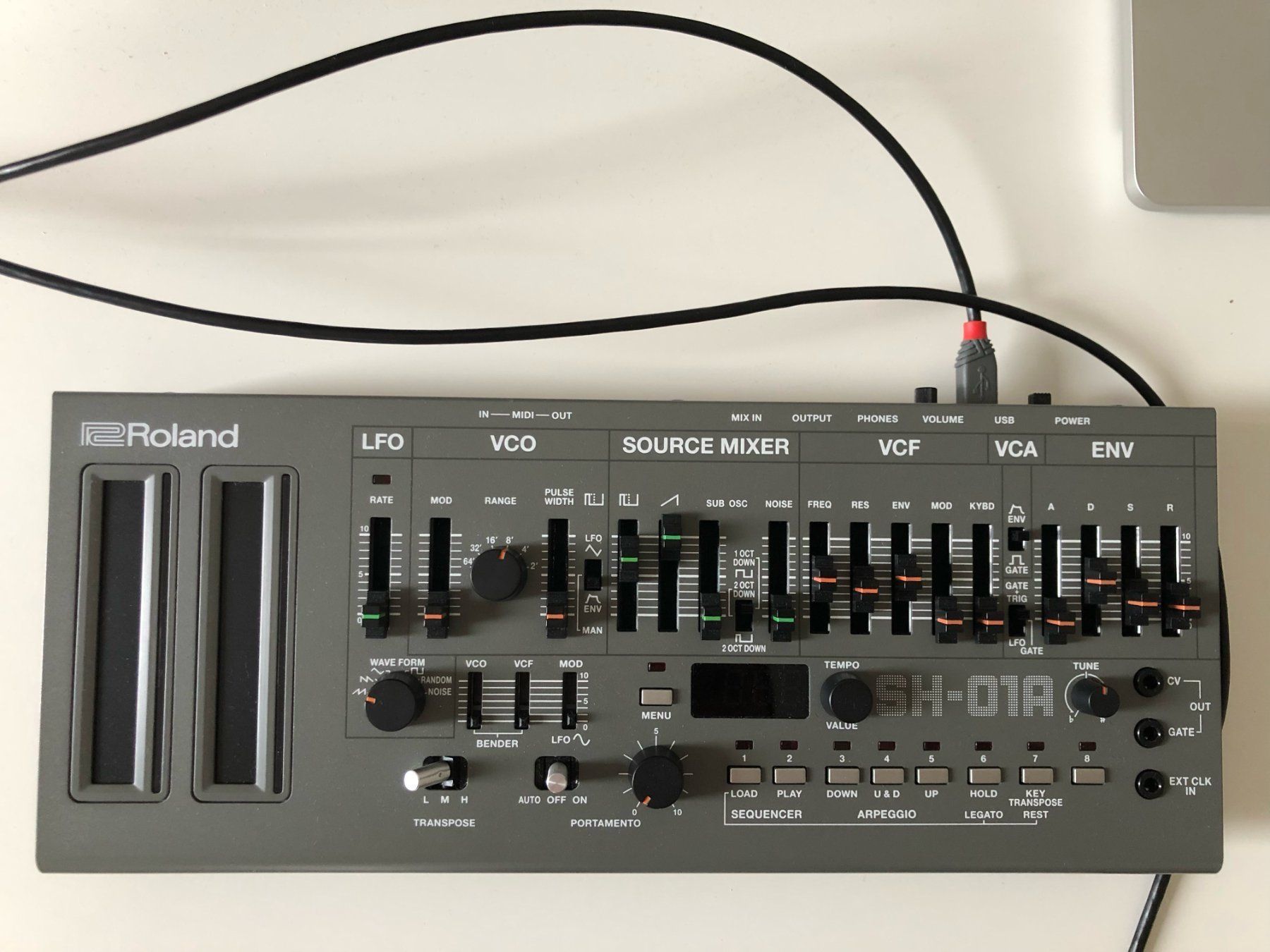 Roland Musikinstrumente: Roland SH-01A – Gebraucht aus Lausanne von Pazuzu02 1
