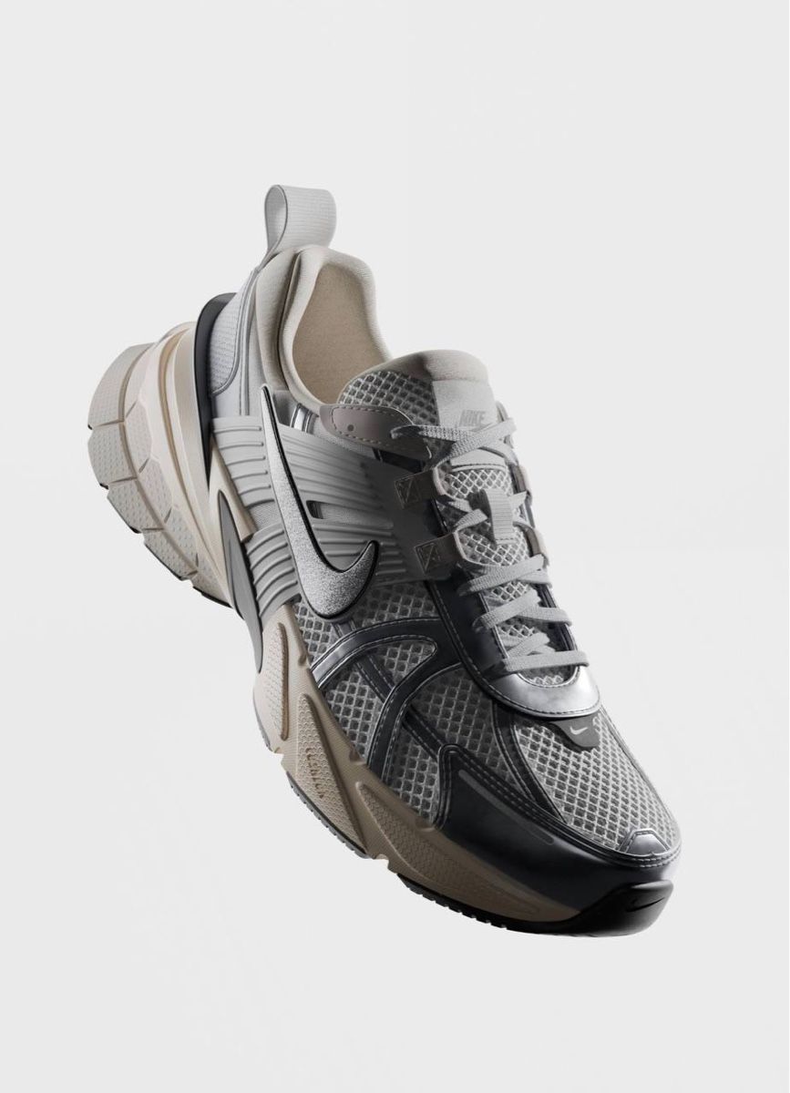 Nike Scarpe da uomo: Nike Sneakers V2K Run   – Nuovo e nell'imballaggio originale da Bern venduto da gos_v7yj 1