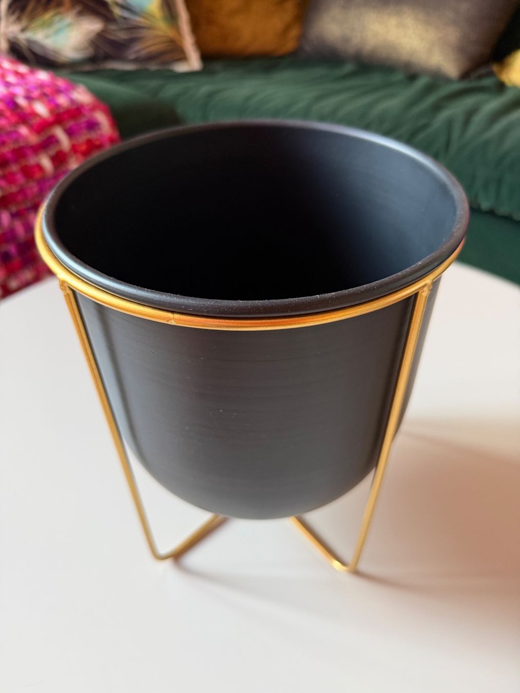 Vasi per fiori: Cache-pot design noir & doré | Black & gold designer planter – Usato da Carouge GE venduto da mma_7n9b 1