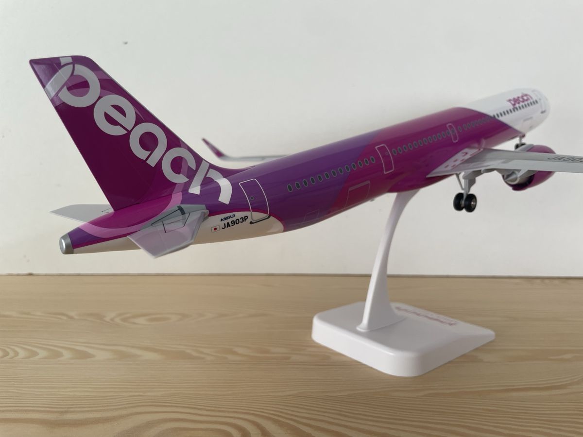 Airbus Kit di modellismo & Modellini statici: Peach A321 Neo LR 1:100 – Nuovo e nell'imballaggio originale da Hinwil venduto da Yamracer 4