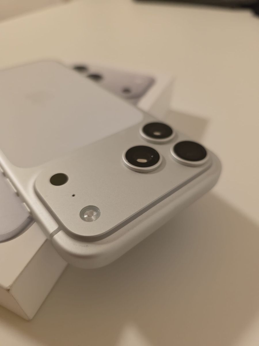 Apple Handys / Smartphones: iPhone 17 pro Max 256gb Silver – Gebraucht aus Rossemaison von SZ_1291 2