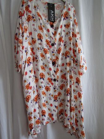 Gr. 50/60, Longjacke,zipfelige Form, Traumdruck, AKH Fashion
