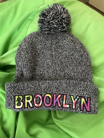 Brooklyn Winter Mütze Bommelmütze, Grau/Weiss, Top Zustand
