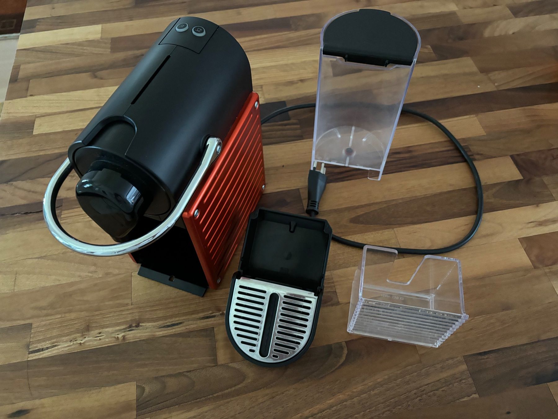 Nespresso Kaffeemaschinen & Espressomaschinen: Espressomaschine von Nespresso inkl. Kapseln – Gebraucht aus Winterberg ZH von gsc8303 2