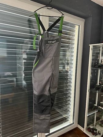 Neue Fendt Latzhosen Grösse 54