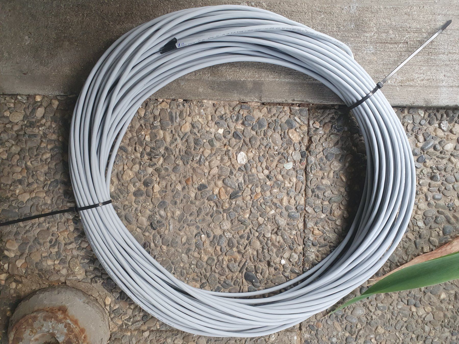 Cavi: Kabel 5x0.75 5G0.75 Litze Kabel halogenfrei 50m – Nuovo (secondo la descrizione) da Zürich venduto da eymen20 3