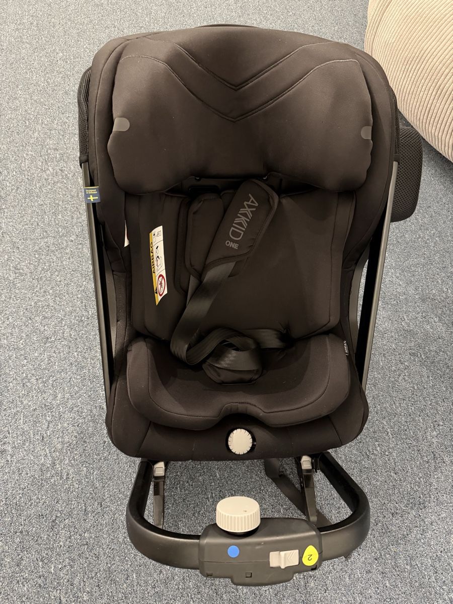 Sièges auto: Axkid One – D'occasion à Rorbas par Astrafix