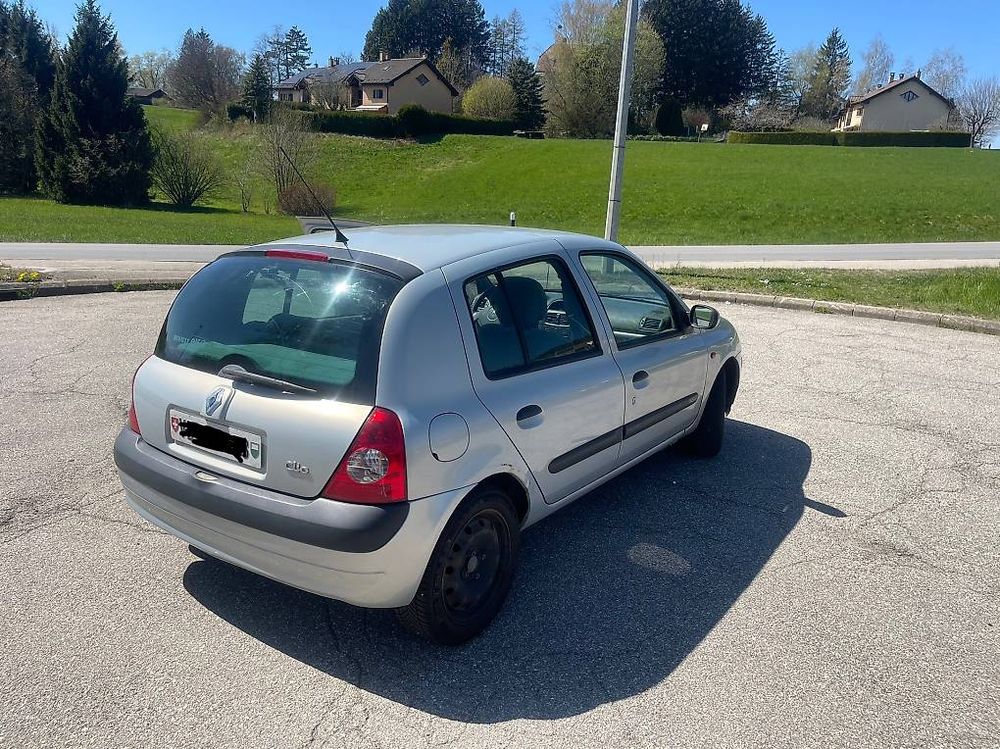 Automobili: Renault Clio 1.6 16V – Usato da Lausanne 26 venduto da bra_srn2 3